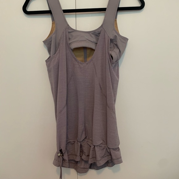 Lululemon workout tank - Picture 2 of 4